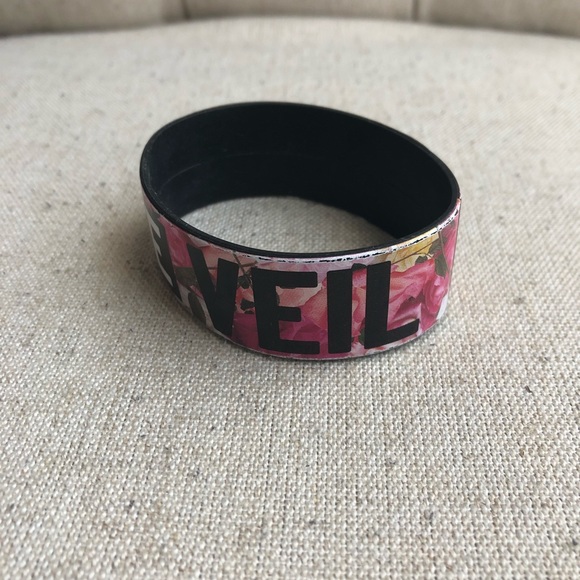 Hot Topic Pierce The Veil Bracelet - Picture 3 of 3